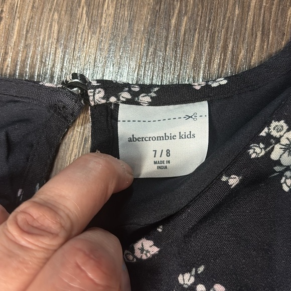 Abercrombie Kids wrap floral dress in black and white color size 7/8 - Picture 5 of 5